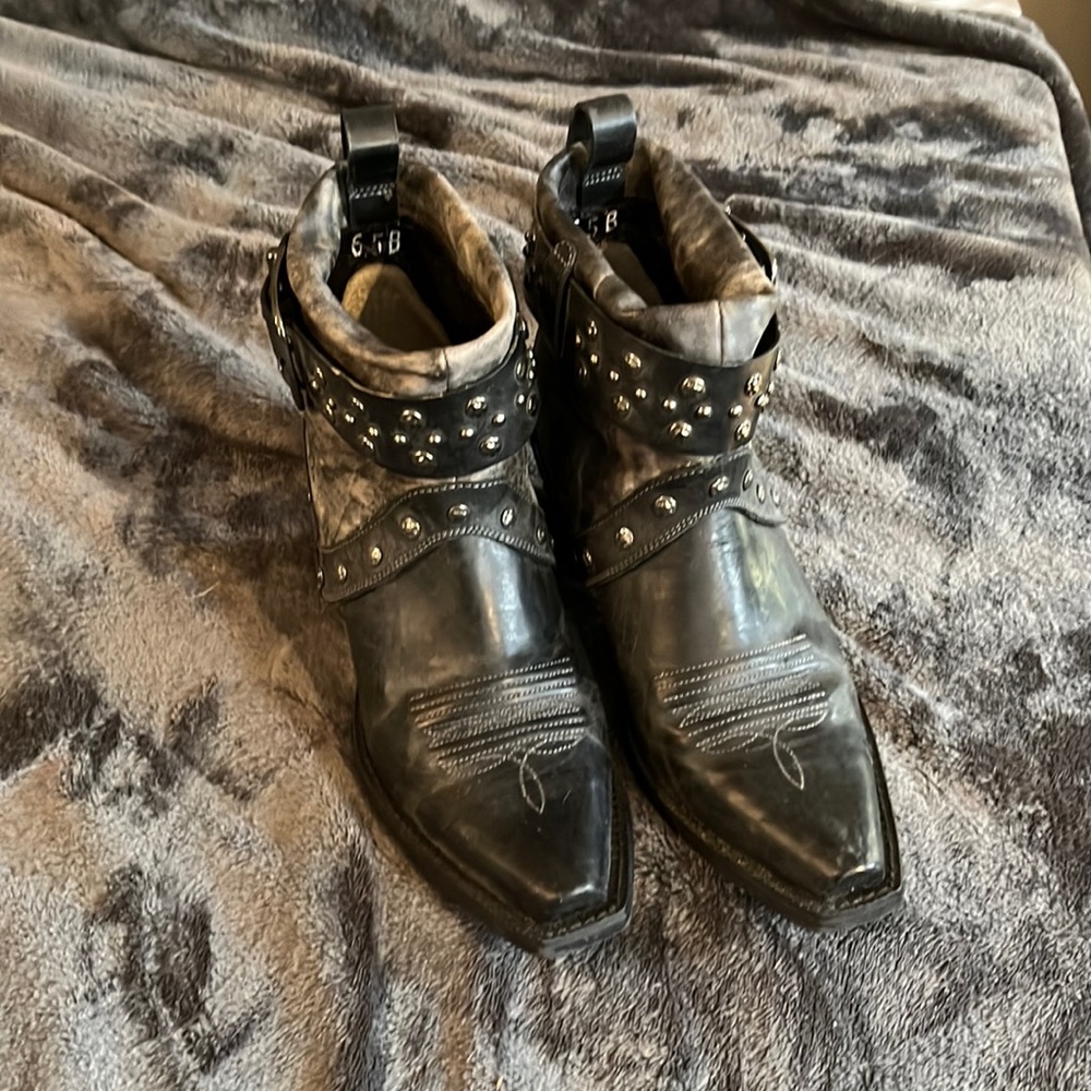 Ariat short Western Bootie